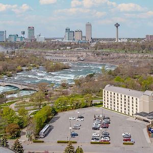 Comfort Inn The Pointe Niagara Falls Exterior photo