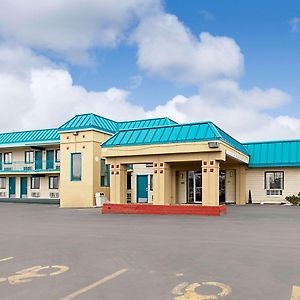 Econo Lodge Utica Exterior photo