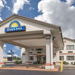 Days Inn By Wyndham Hillsdale Exterior photo