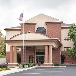 Quality Inn & Suites Niles Exterior photo