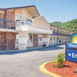 Days Inn By Wyndham Paintsville Exterior photo