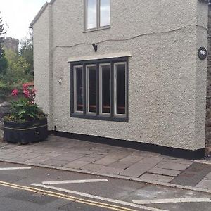 Charming 1-Bed Loft In Caerleon Apartment Newport  Exterior photo