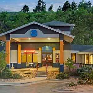 Travelodge By Wyndham Rapid City Exterior photo