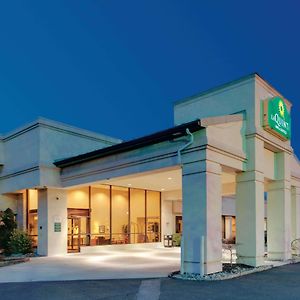 La Quinta By Wyndham Fairfield Nj Hotel Exterior photo