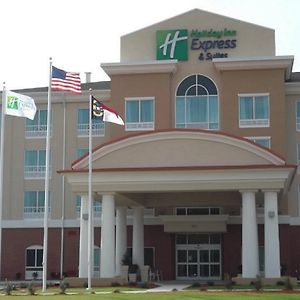 Holiday Inn Express & Suites - Smithfield/Selma, An Ihg Hotel Exterior photo