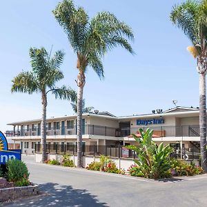 Days Inn By Wyndham Santa Maria Exterior photo