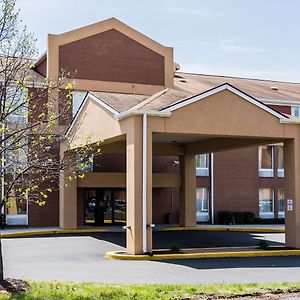 Comfort Inn At Joint Base Andrews Clinton Exterior photo