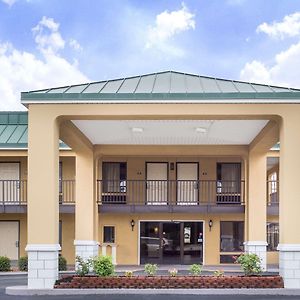 Quality Inn & Suites Monticello Exterior photo