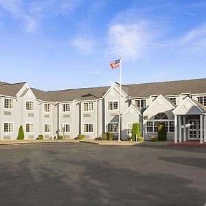 Microtel Inn By Wyndham - Albany Airport Latham Exterior photo