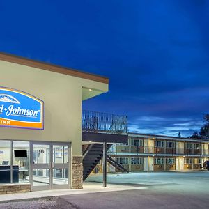 Howard Johnson Inn By Wyndham Kingston Exterior photo