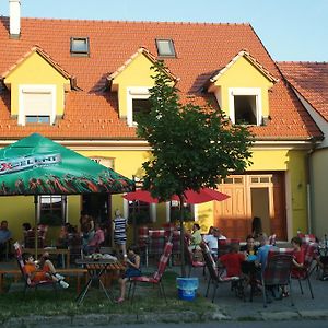 Alva Pension 2 Hotel Mikulov Exterior photo