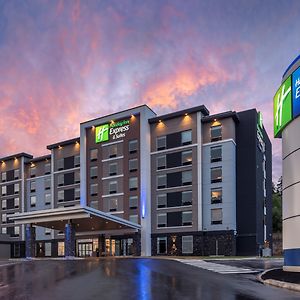 Holiday Inn Express & Suites Moncton, An Ihg Hotel Exterior photo