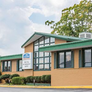 Howard Johnson By Wyndham Daleville/Roanoke North Exterior photo