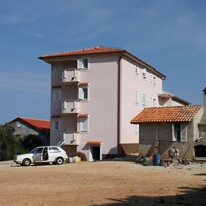 Apartments By The Sea Jakisnica, Pag - 6274 Lun  Exterior photo