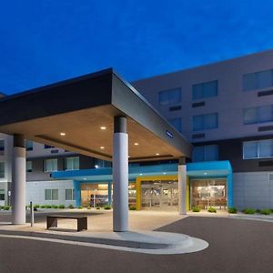 Tru By Hilton Comstock Park Grand Rapids, Mi Hotel Exterior photo