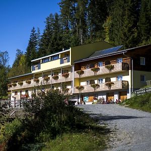 Gasthof Kaeferhube Hotel Murau Exterior photo