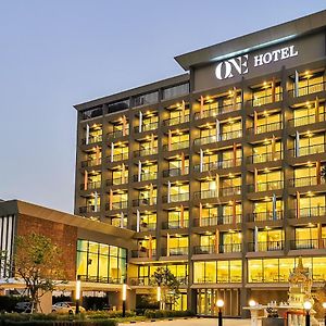 One Hotel Pathum Thani Exterior photo