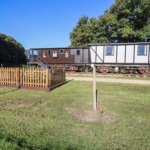 The Brake Wagon At High Barn Heritage Villa Halstead  Exterior photo