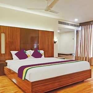 Treebo Premium Seven Lake View Hotel Hyderabad Exterior photo