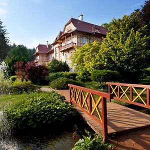 Jestrabi Hotel Luhacovice Exterior photo