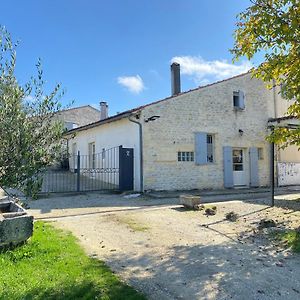 Domaine De La Laigne - Spa Apartment Asnieres-la-Giraud Exterior photo