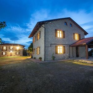 La Casa Di Talin Villa Serravalle delle Langhe Exterior photo