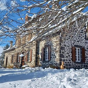 La Grange De Lily Bed & Breakfast Vic-sur-Cere Exterior photo