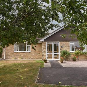 Hollycombe Cottage Wootton Fitzpaine Exterior photo