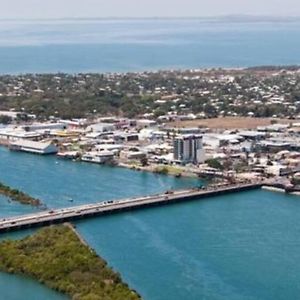 Excellent Location - Modern Hotel Room In Mackay Exterior photo