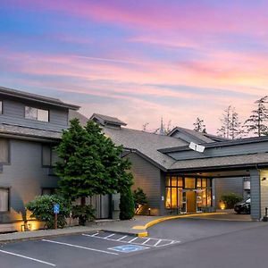 Best Western Plus Oak Harbor Hotel And Conference Center Exterior photo