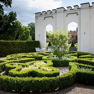 The North Wing - Combermere Abbey Bed & Breakfast Whitchurch  Exterior photo