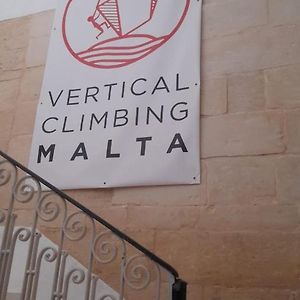 Vertical Climbing Malta Apartment Qrendi Exterior photo