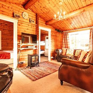 Log Cabin In Picturesque Snowdonia - Hosted By Seren Property Hotel Trawsfynydd Exterior photo