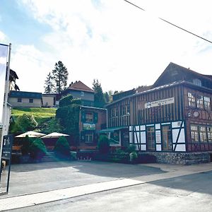 Gasthof & Pension "Schwarzer Adler" Masserberg Exterior photo