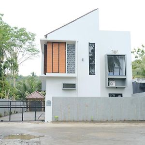 Kmanda House Villa Pangandaran Exterior photo