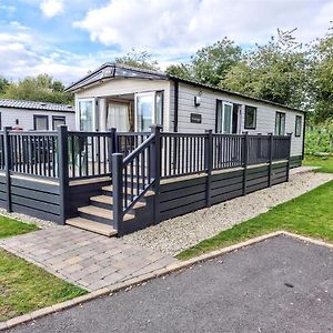 Broadway Drive 3 Hotel South Cerney Exterior photo