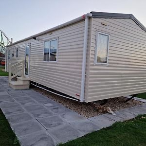 B17 Sunnymede Caravan Park, Fantasy Island, Ingoldmells Hotel Exterior photo