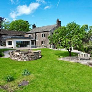 Elegant & Spacious Farmhouse With Wonderful Views Villa Penrith Exterior photo