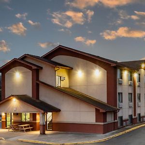 Super 8 By Wyndham Waynesburg - Recently Renovated! 20Mi From Wvu! Hotel Exterior photo