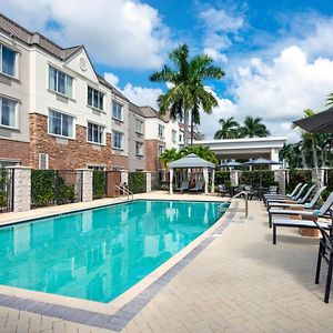 Courtyard By Marriott Sarasota At University Town Center Hotel Exterior photo