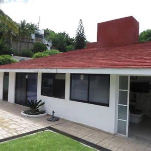 Casa En Teques Con Alberca, Vista Y Acceso Al Lago Tequesquitengo Exterior photo