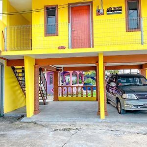 Al-Mughni Homestay Pasir Gudang Exterior photo