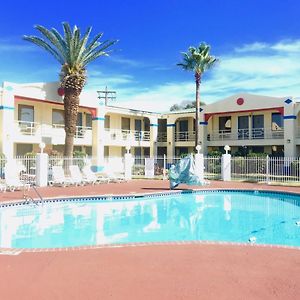 Americas Best Value Inn Beaumont Exterior photo