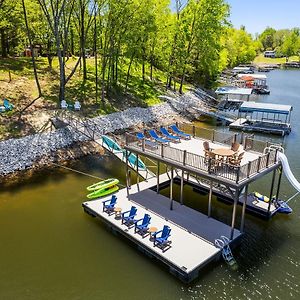 New Home, Dock, Home Theatre Projector, Hot Tub, Fire Pit, Kayaks Winchester Exterior photo