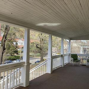 Walk To Town, Spas, Entertainment! Newly Remodeled, With All Amenities Hot Springs Exterior photo