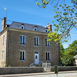 Gite De La Fontaine Villa La Bazouge-des-Alleux Exterior photo