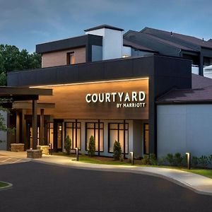 Courtyard By Marriott Norwalk Hotel Exterior photo