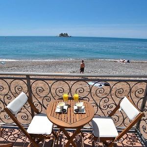 Beach House Apartment Petrovac Exterior photo