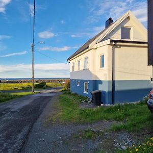 Liten Leilighet I Berlevag Apartment Exterior photo