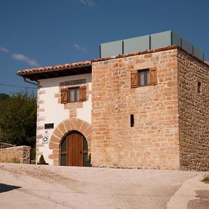El Torreon De La Bruna Villa Artieda  Exterior photo